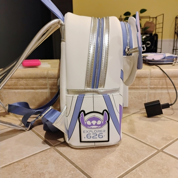 Loungefly Disney Stitch Figural Astronaut Backpack - Picture 4 of 5